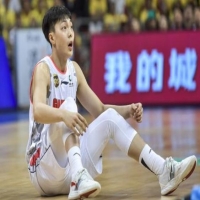 中国篮球运动员胡明轩，个人资料介绍 