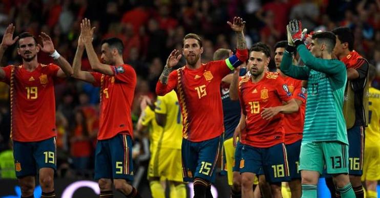 虽然西班牙是欧洲足坛的强队之一，但是我们认为瑞典将会在这场比赛中占据优势，并以1.5球的优势赢得比赛。足球比赛充满了不确定性，任何结果都有可能发生。我们期待着一场精彩的比赛。