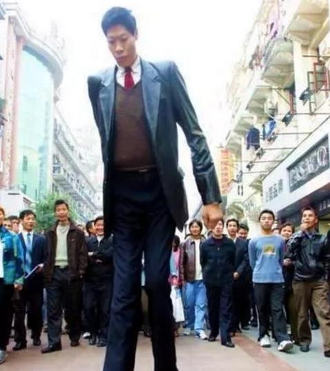 中国第一高人2.81米 (图2)