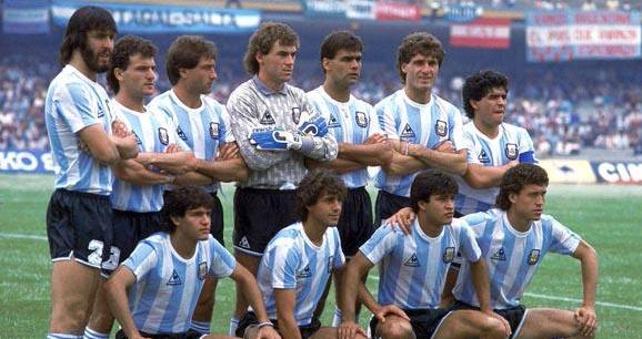 球王马拉多纳是在阿根廷的哪支俱乐部退役的_ (图3)