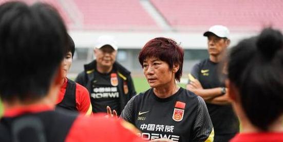 中国女足世界杯亚军教练是谁 (图3)